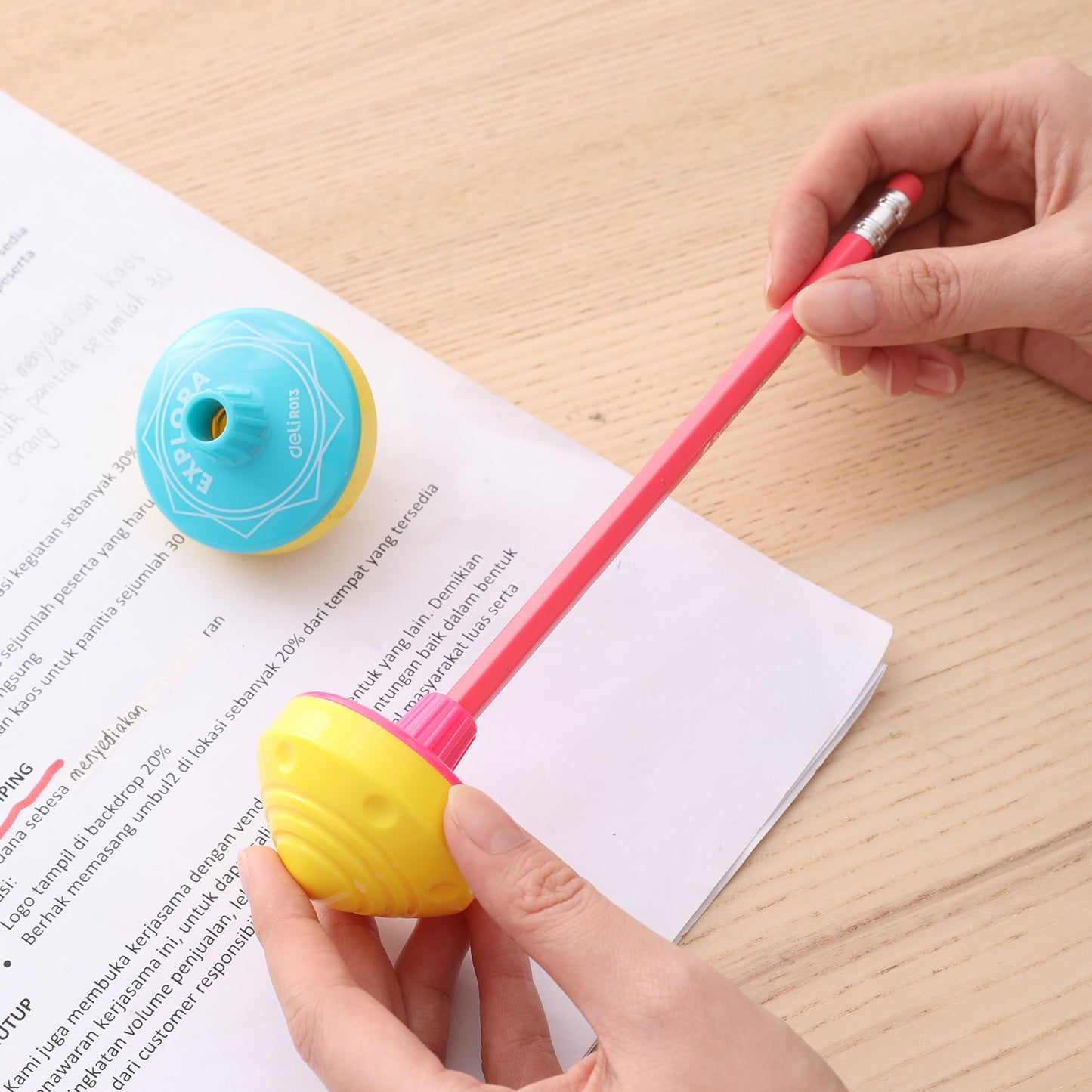 Deli Stationery-   Pencil Sharpener1 hole - for Standard pencil 8 mm (SKU: ER01301)