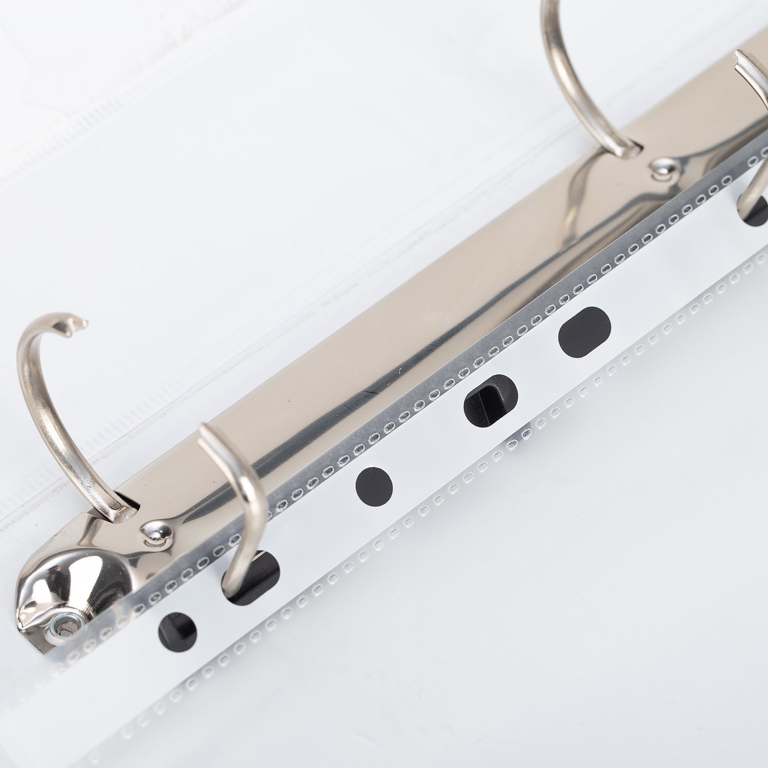 Deli Stiationery-     Sheet Protector A4 TRASNPERENT (SKU: EF20302)