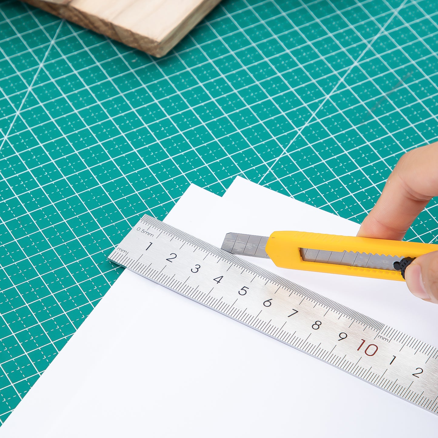 Deli Stationery-       Cutting Knife(Assorted)(Pcs) (SKU: E2051)