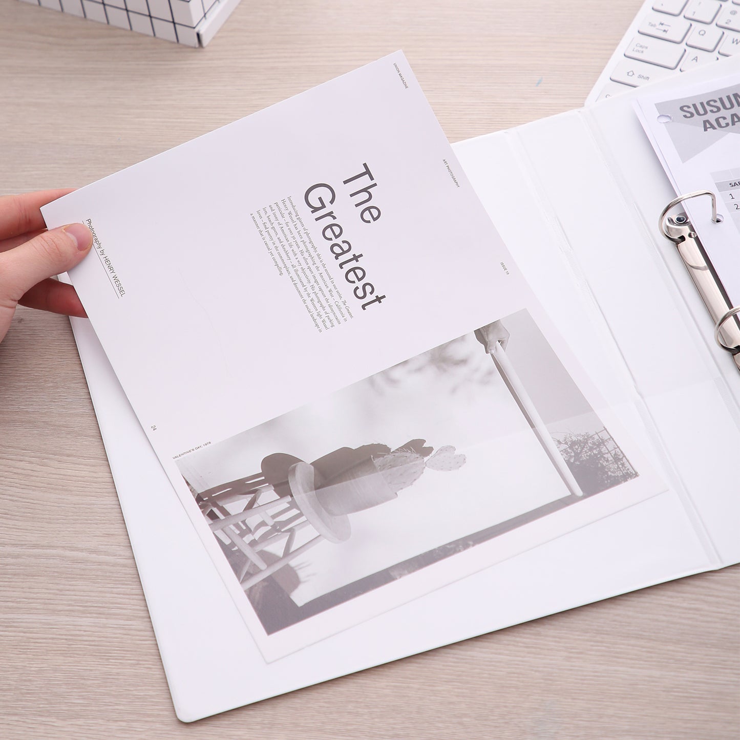 Deli Stationery-     Ring Binder A4-1" 2D (SKU: E5610N)