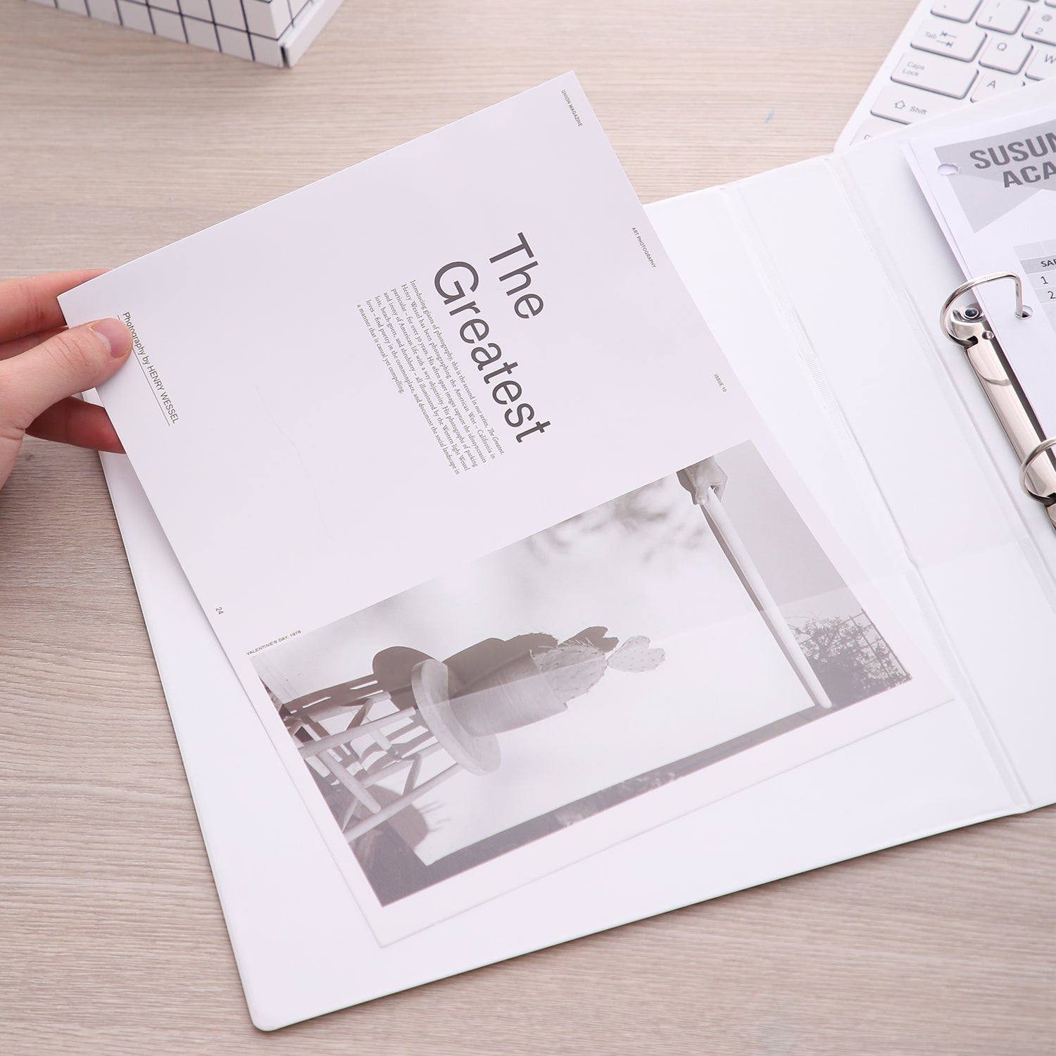 Deli Stationery-     Ring Binder A4-1" 2D (SKU: E5610N)