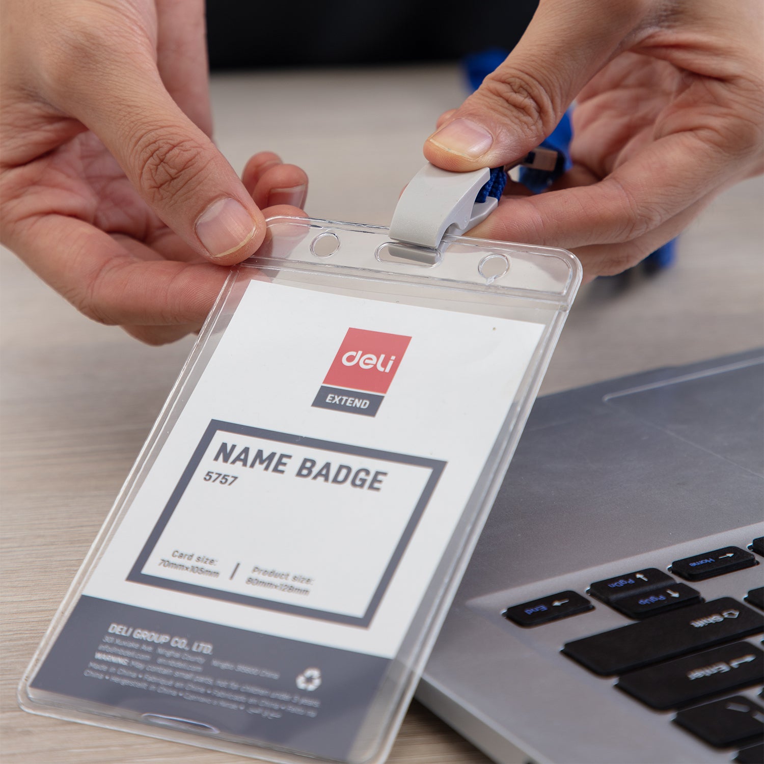 Deli Stationery-     Name Badge & Lanyard Inner core size 95 * 68 MM (SKU: E5757)