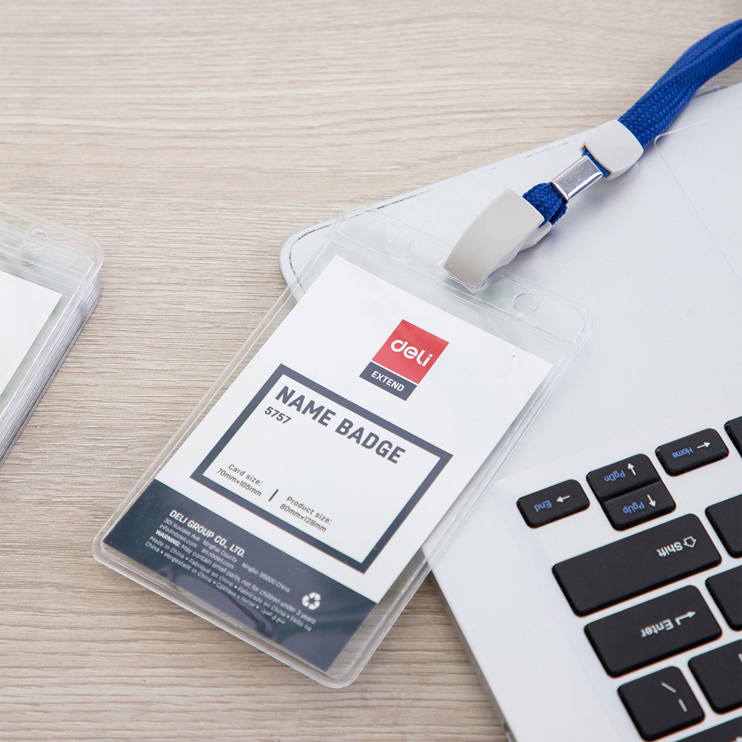 Deli Stationery-     Name Badge & Lanyard Inner core size 95 * 68 MM (SKU: E5757)
