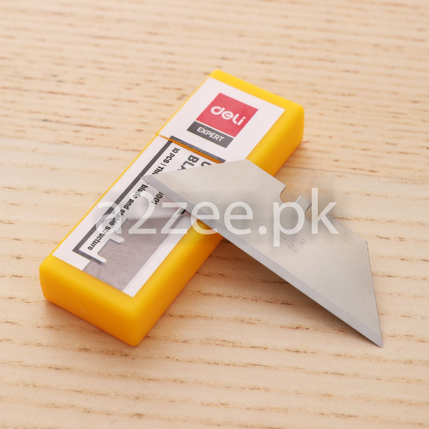 Deli Stationery - Cutter (SKU: E78001)