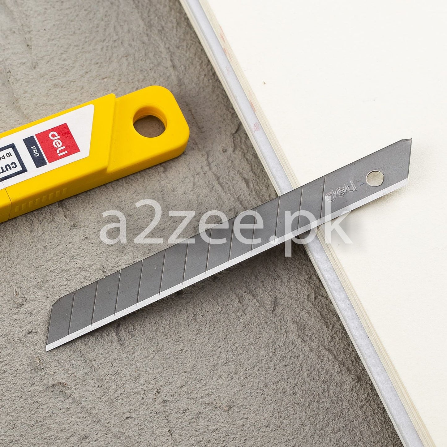 Deli Stationery - Cutter (01 Piece)