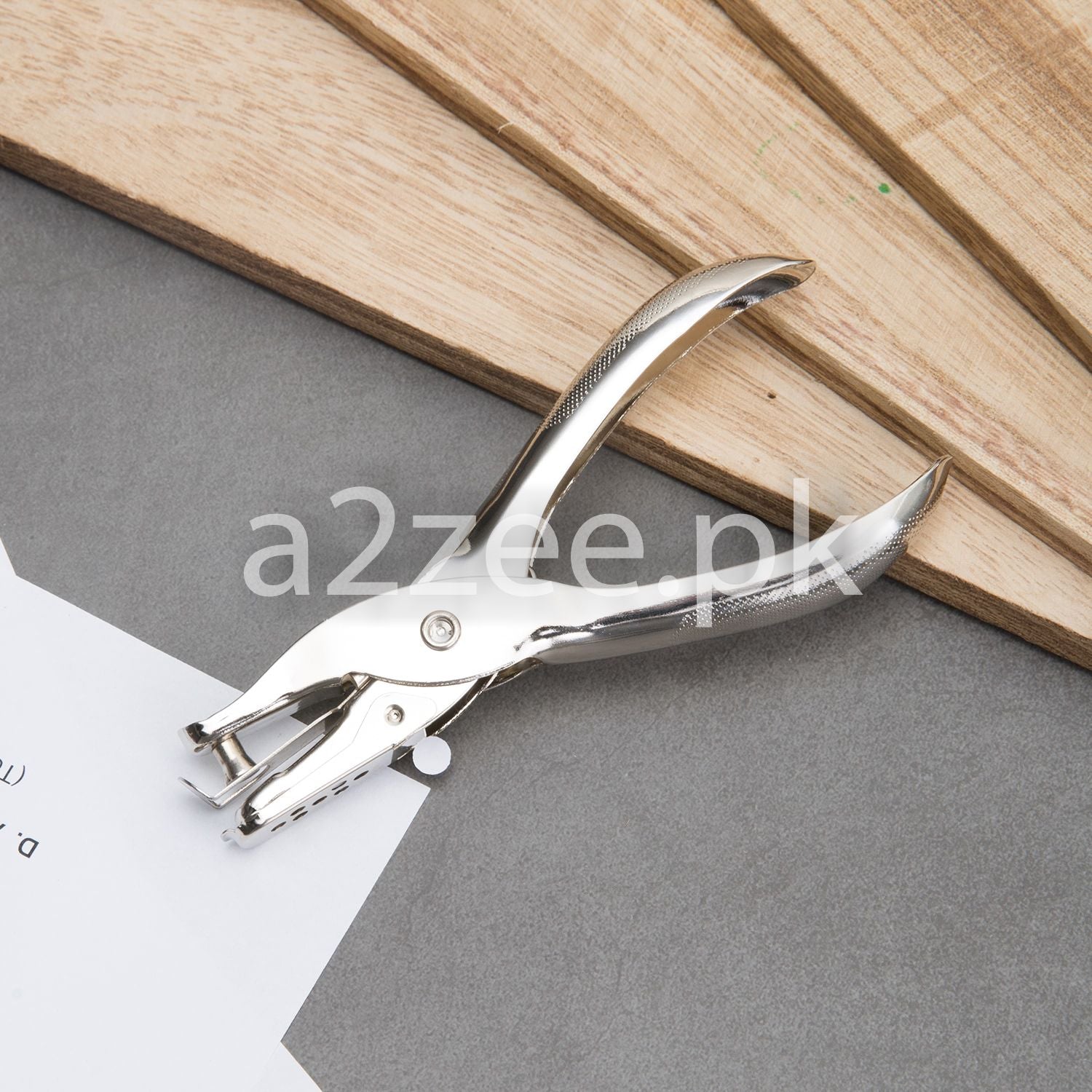 Deli Stationery - Punch - 01 Per Piece (SKU: E0114)